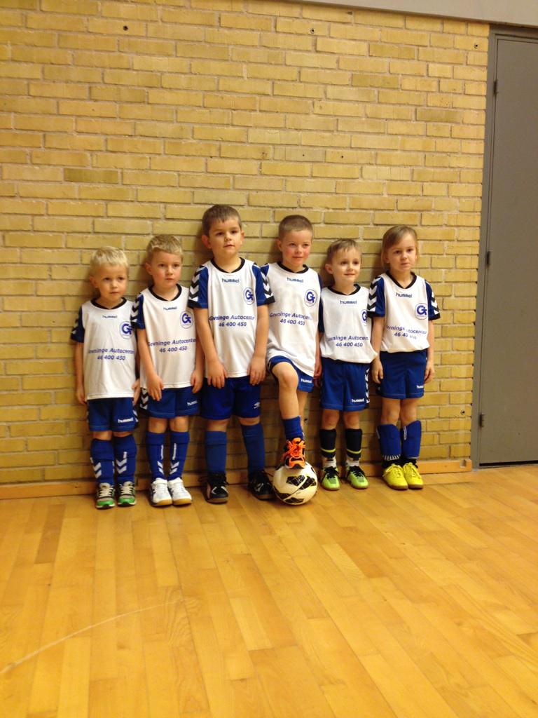 Sponsorat af lokalt fodboldhold